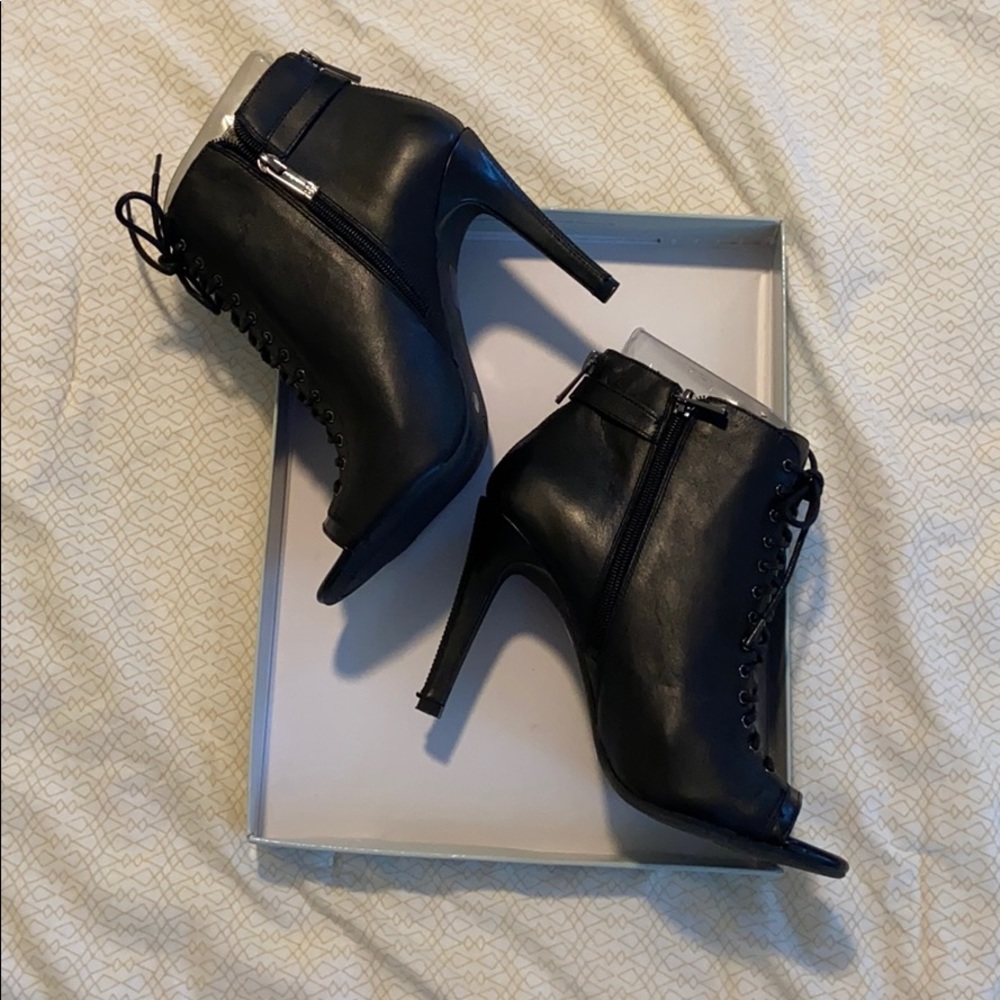 Jessica Simpson Erlene Peep Toe Heels - Picture 2 of 4